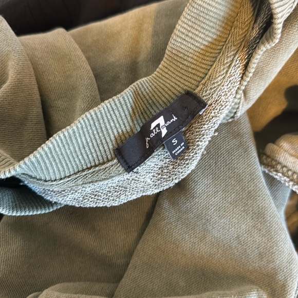 Frilled Sleeve Crop Sweater - Picture 2 of 6